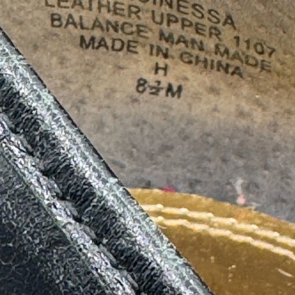 Enzo Angiolini size 8.5 Black Leather Women's Shoes with Gold Accents - Picture 11 of 11